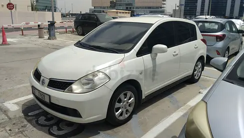 Nissan tiida 2008 GCC Hatchback