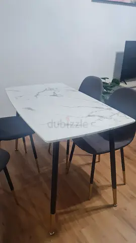 Dining Table with 4 Chairs
