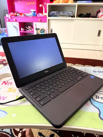 Dell Chromebook 11.6Inch, 4GB, 32 GB, Brandnew Condition, charger included