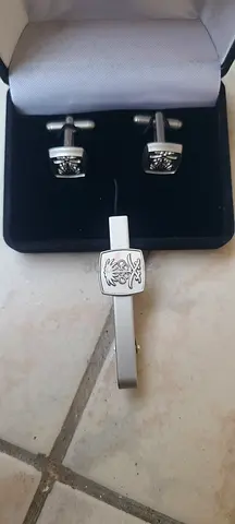 Stylish Mens Cufflinks and Tie Clip Set