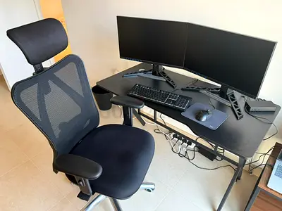 Table with ergonomic chair