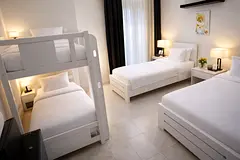 Amazing Price Bedspace – Metro, Bus  Balcony Access!”