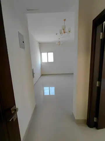 لقطة للإيجار في مويلح القديمة – منطقة المدارس 🔥 🏡 غرفة وصالة بموقع مميز جداً 📍 مويلح القديمة – قريب من جميع الخدمات ومنطقة المدارس ✨ موقع حيوي ومنا