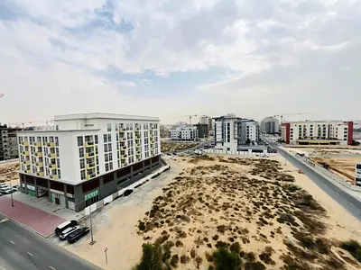 SPACIOUS 1 BEDROOMS APARTMENT WITH 2 BATHROOMS GYM POOL PARKING FREE ON PRIME LOCATION CONTACT US NOW