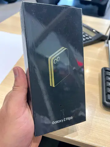 Samsung Galaxy Z Flip4