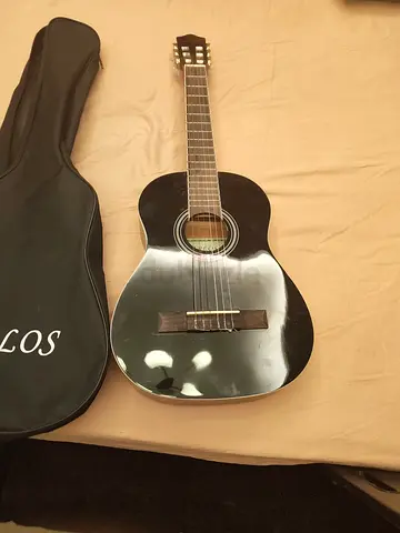 Black Classical (Nylon) Acoustic Guitar with Soft Gig Bag - Used