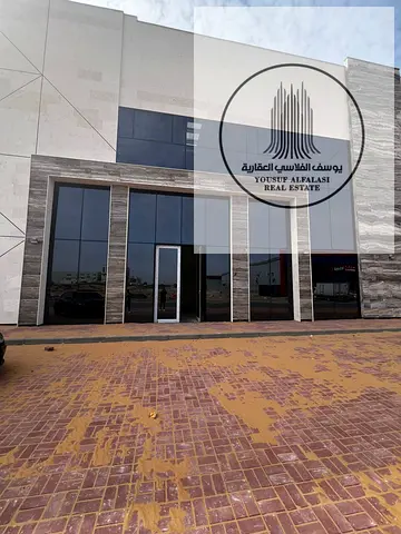 مستودع للبيع تملك وافد 99 سنة مساحة 29 الف قدم .