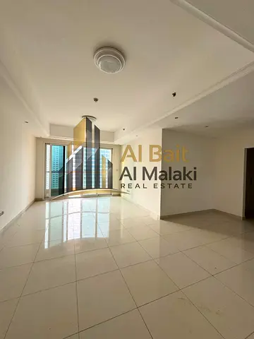 مزايا استثنائية: تكييف مجاني، باركن مجاني، مركز صحي شقة بانورامية فاخرة