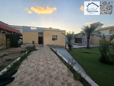 فيلا فاخرة بمساحة ١٠٠٠٠ قدم مربع للبيع في الروضة ٢ - عجمان | موقع متميز | فرصة استثمارية رائعة