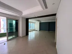 3 bedrooms and VIP lounge/gym/pool/parking/built-in wardrobes/air conditioning/store/4 bathrooms/bal