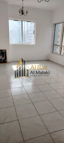 شقة للايجار في التعاون ثلاث غرف وصالة وغرفة خادمة 70000