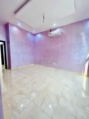 Room available for rent in alwarqa in brand new vila