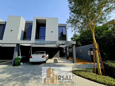 Corner Villa●Close to Amenities and Play Grounds