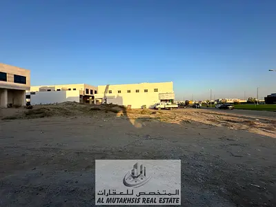 للبيع ارض تجاري سكني مساحه 6000 قدم علي الشارع الرئيسي