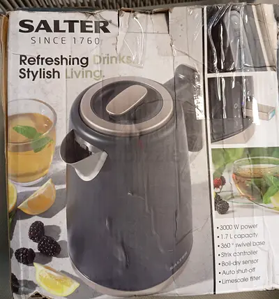 Salter Stylish Electric Kettle for Refreshing Drinks