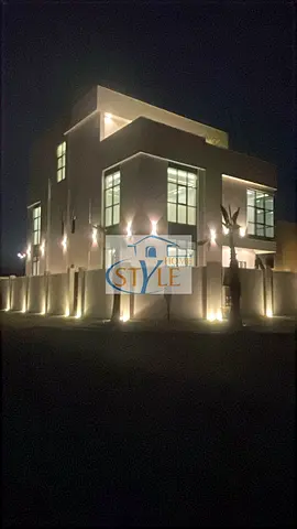Own your dream villa in the heart of Ajman, close to all services, including electricity, water, air conditioning, and elevator.