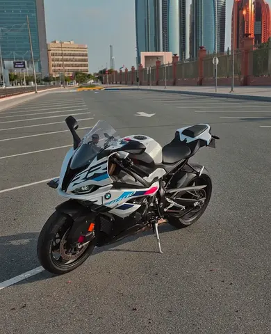 2024 BMW S1000RR GCC Specs | Under Warranty | Service Package