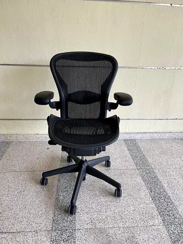 Aeron Herman Miller Classic Office Chair fully loaded