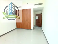 Office available size 1302 sqft at Prime Location