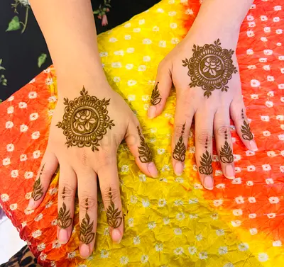 Henna home service available in dubai