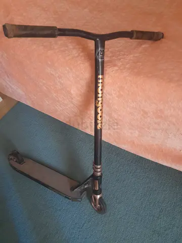 Mongoose Brand stunt/kick scooter