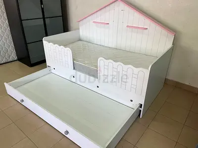 Homes R Us Pull-Out Bed with One Mattress