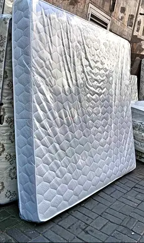 Spring soft mattress 180x200cm King size.  All times delivery available