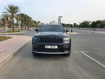 2020 Jeep GRAND  Cherokee Limited  PANROMA TOP REANG FULL OPTIO - GCC Specs - Excellent Condition
