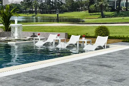 Stylish Outdoor Lounge Chairs for Poolside Relaxation