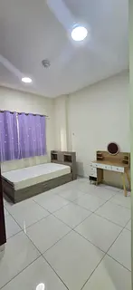 Master Room/Attached bathroom ready to Move immediately For girls all Bills Included Dubai silicon o
