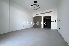 6 CHEQUES | COMMUNITY VIEW | UNFURNISHED