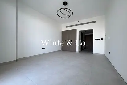 6 CHEQUES | COMMUNITY VIEW | UNFURNISHED