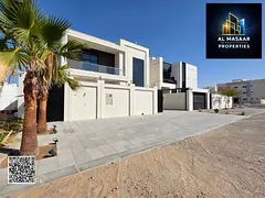 Luxury villa with a land area of ​​4100 sq ft, 5 master bedrooms, large garden, excellent locati