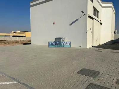 فرصة استثمارية مميزة: مصنع متخصص في الصناعات الجلدية للبيع في الشارقة