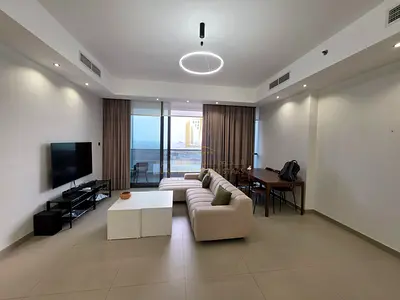 🏡 شقة فاخرة للبيع في لابلاج – 4 غرف نوم مع إطلالة كاملة على الممزر دبي 🌟