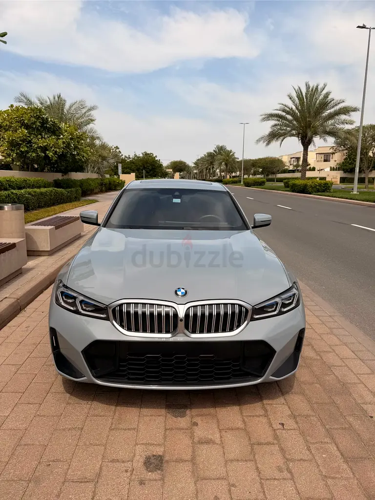 320i