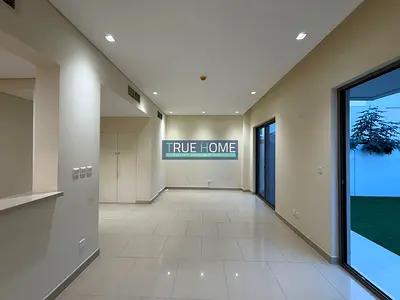 Hot Price | Freehold | Middle Unit | Back To Back | Vacant