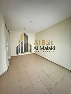 Room and lounge in cooperation with Balcon A large area Exactly on the exit of Dubai