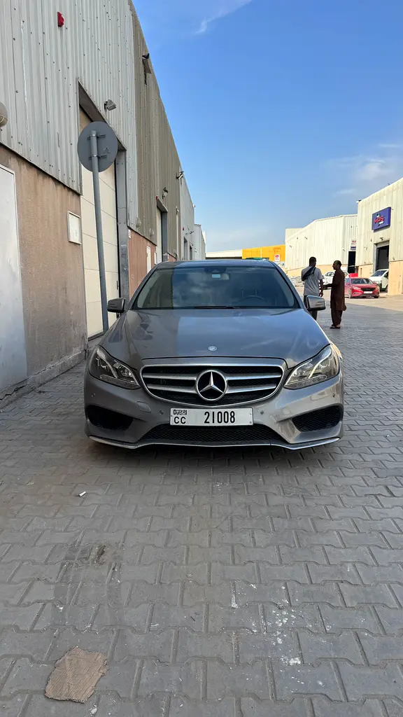 Mercedes-Benz E-Class 2014 — photo 1 of 8