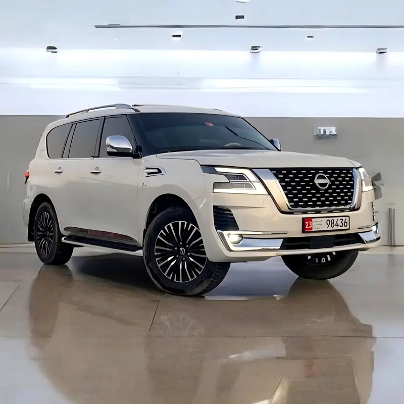 Nissan Patrol 2012 — photo 1 of 20