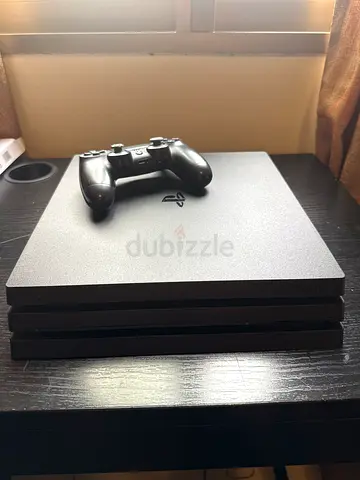 Sony PlayStation 4 Pro with DualShock 4 - Good condition