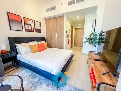 JULY LAST CHANCE - SUMMER ONLY OFFER: Stylish Studio Apartment | Community Views & Amenities