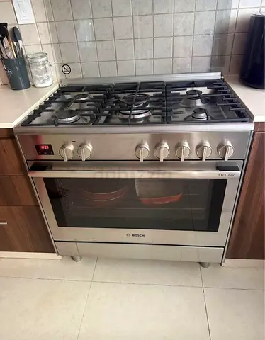 Bosch series 8 latest model dual fuel top gas oven electric cooker 90cm