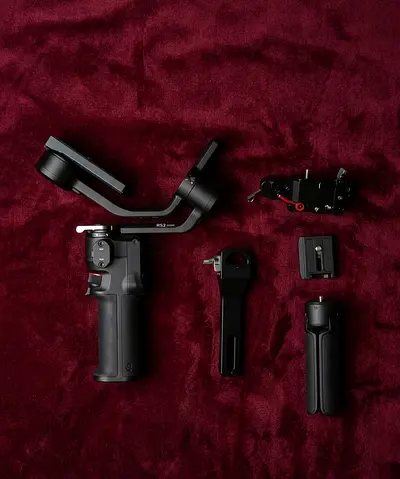 DJI RS3 Mini 3-Axis Gimbal Stabilizer - Tripod