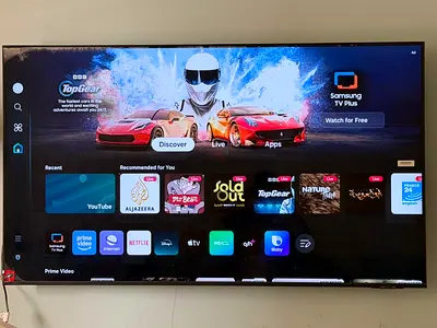 Samsung Smart TV with Streaming Apps
