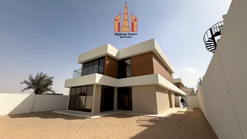 Luxurious 3BR Villa with Maidroom + Wardrobes For Rent in Garden City