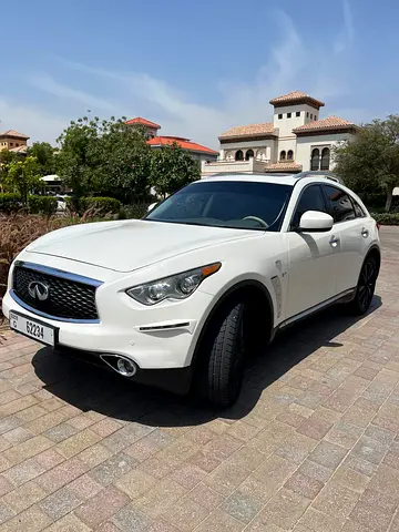Full Options Infiniti QX70 Excellence 2017 - GCC Specs - Pristine Condition. Full Service History