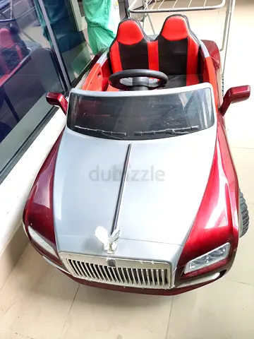 Rolls Royce battery chargeable 4 wheeler car
