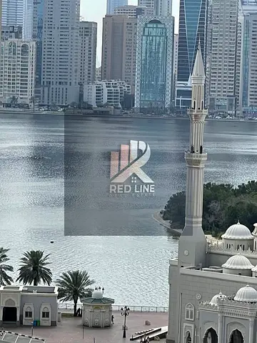شقة 3 غرف وصالة بإطلالة بحيرة في المجاز 1 | 3 بلكونات | تكييف على المالك