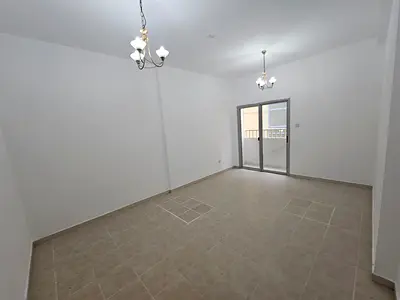 جيم + مسبح مجانا + صيانة مجانية طوال العام | غرفة وصاله مع بلكون في بناء مجدد بالكامل | موقع حيوي قريب من حديقة الند و قريب من مخرج دبي